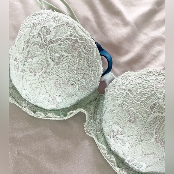 Pale blue Victoria Secret Bra 32C - Picture 4 of 4